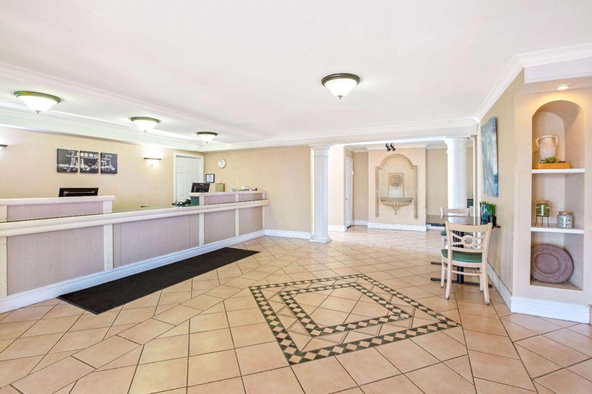 La Quinta Inn By Wyndham Reno Zewnętrze zdjęcie